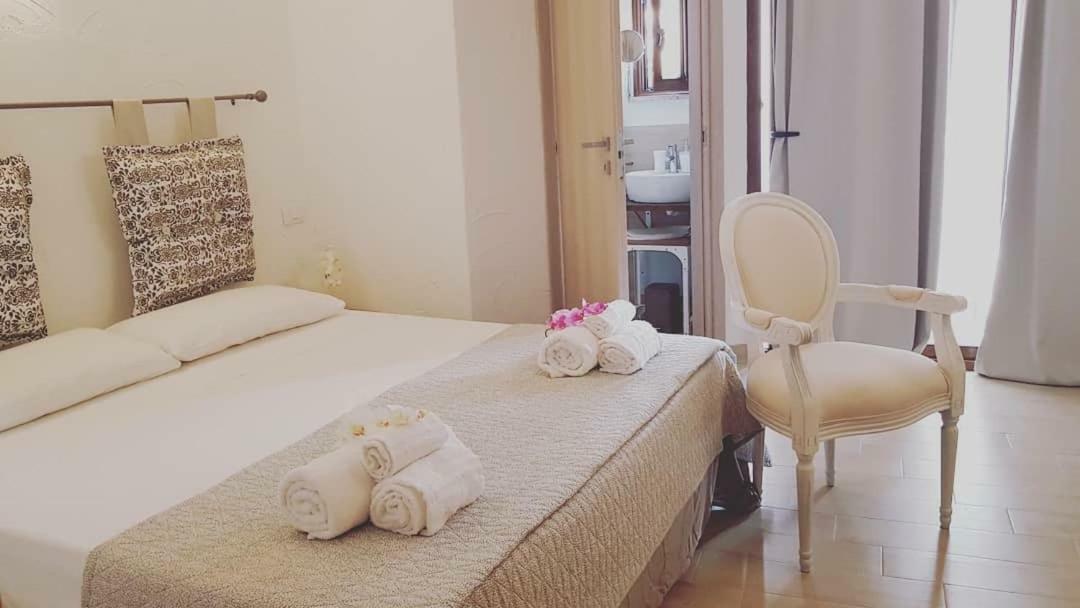 Perla Del Borgo Bed And Breakfast サンタ・カテリーナ・デッロ・イオーニオ エクステリア 写真