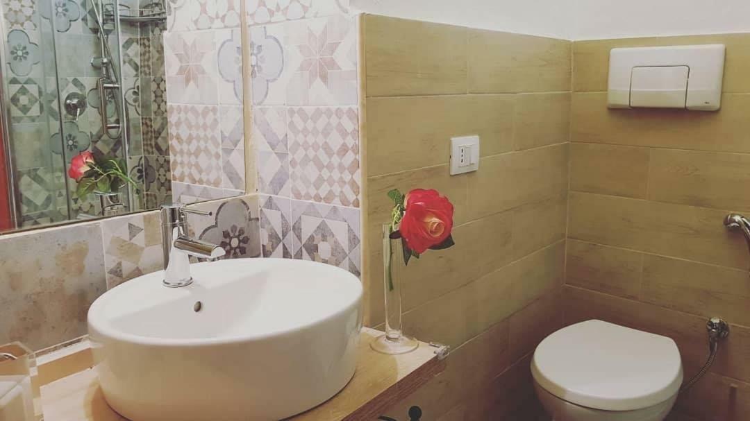 Perla Del Borgo Bed And Breakfast サンタ・カテリーナ・デッロ・イオーニオ エクステリア 写真